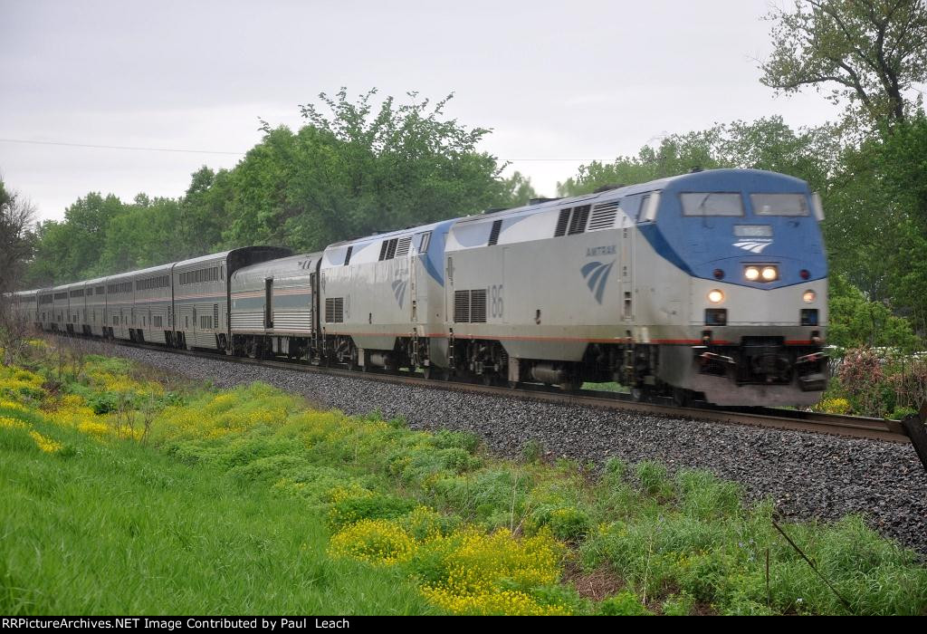 "Empire Builder" rolls east